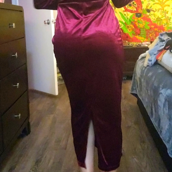 Long deep V Neck Vamp Red Sexy Velvet Dress XS - Picture 7 of 9
